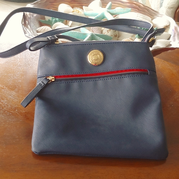 🌞SALE 4 for $20         Tommy Hilfiger Crossbody Bag - Picture 1 of 6
